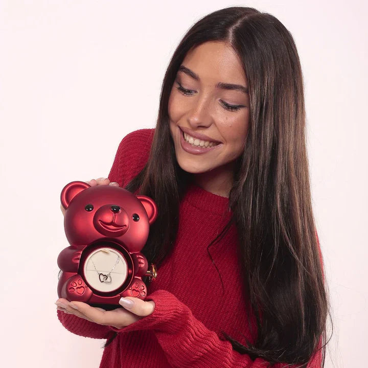 💖 L’Ourson à Rose Éternelle – Le Cadeau Qui Fait Battre le Cœur 💖 (T-C)